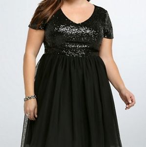 Torrid size 18 sequin tulle party dress